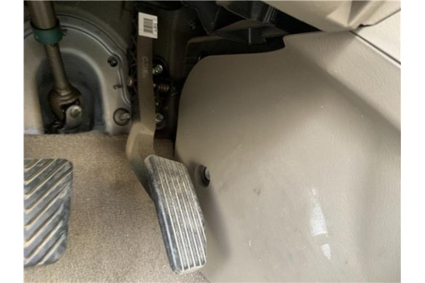 Recambio de pedal acelerador para hyundai tucson (jm) 2.0 referencia OEM IAM 327002E200  