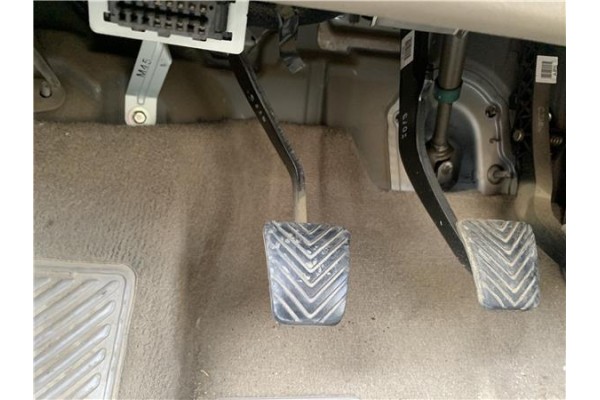 Recambio de pedal embrague para hyundai tucson (jm) 2.0 referencia OEM IAM 328022E255  