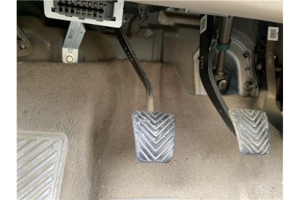 Recambio de pedal embrague para hyundai tucson (jm) 2.0 referencia OEM IAM 328022E255  