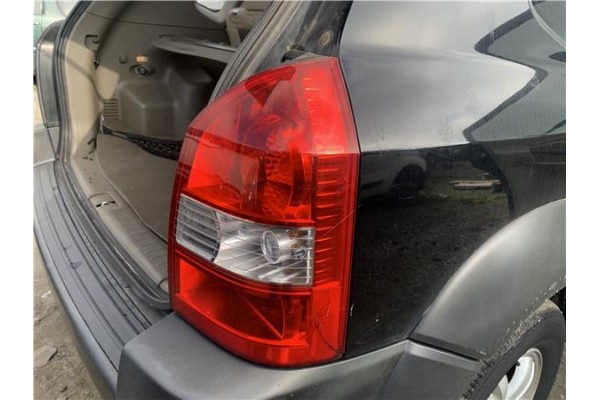 Recambio de piloto trasero derecho para hyundai tucson (jm) 2.0 referencia OEM IAM 924022E010  