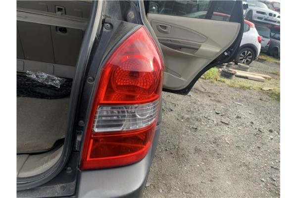 Recambio de piloto trasero derecho para hyundai tucson (jm) 2.0 referencia OEM IAM 924022E010  