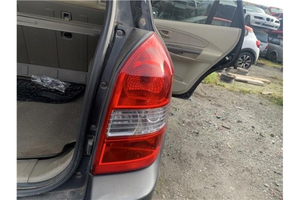 Recambio de piloto trasero derecho para hyundai tucson (jm) 2.0 referencia OEM IAM 924022E010  