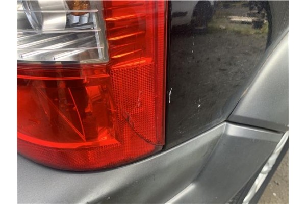 Recambio de piloto trasero derecho para hyundai tucson (jm) 2.0 referencia OEM IAM 924022E010  