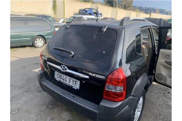 Recambio de porton trasero para hyundai tucson (jm) 2.0 referencia OEM IAM 737002E050  
