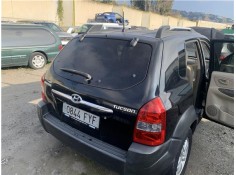 Recambio de porton trasero para hyundai tucson (jm) 2.0 referencia OEM IAM 737002E050  