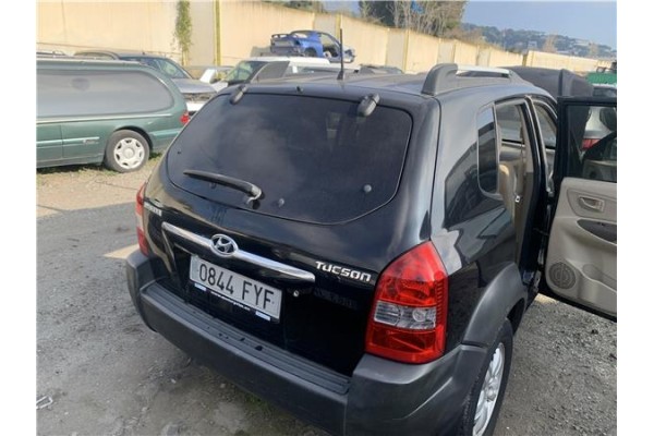 Recambio de porton trasero para hyundai tucson (jm) 2.0 referencia OEM IAM 737002E050  