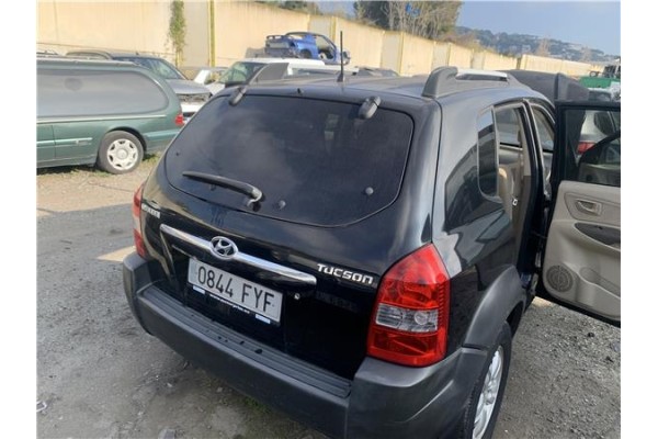 Recambio de porton trasero para hyundai tucson (jm) 2.0 referencia OEM IAM 737002E050  