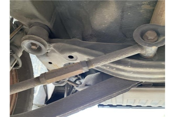 Recambio de puente trasero para hyundai tucson (jm) 2.0 referencia OEM IAM 626052E000 626100Z010 