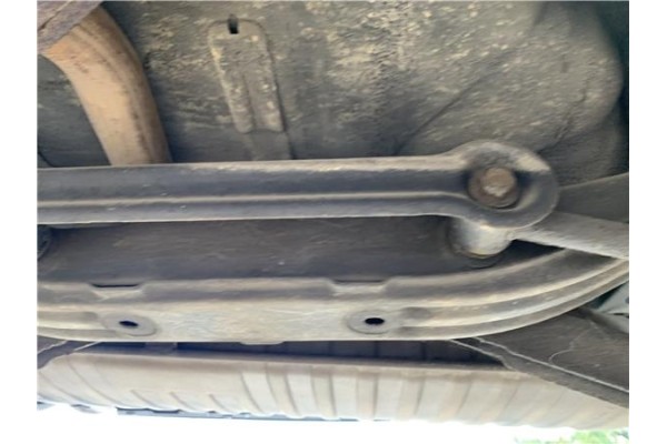 Recambio de puente trasero para hyundai tucson (jm) 2.0 referencia OEM IAM 626052E000 626100Z010 