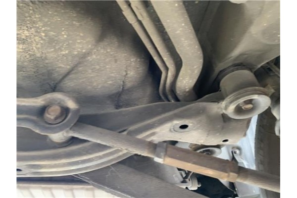 Recambio de puente trasero para hyundai tucson (jm) 2.0 referencia OEM IAM 626052E000 626100Z010 