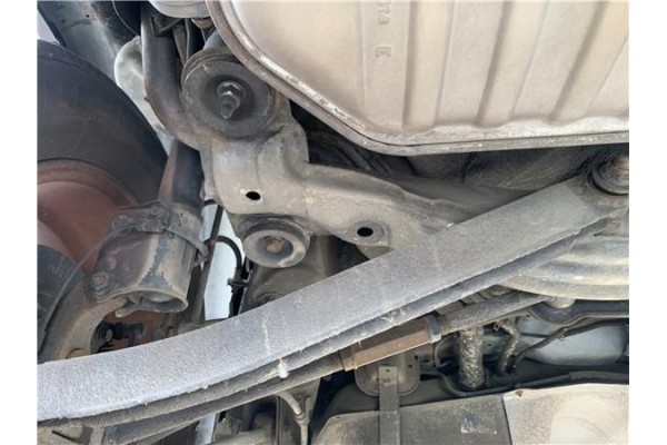 Recambio de puente trasero para hyundai tucson (jm) 2.0 referencia OEM IAM 626052E000 626100Z010 