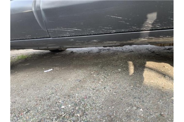 Recambio de spoiler talonera lat. derecha para hyundai tucson (jm) 2.0 referencia OEM IAM 877522E000ZW  