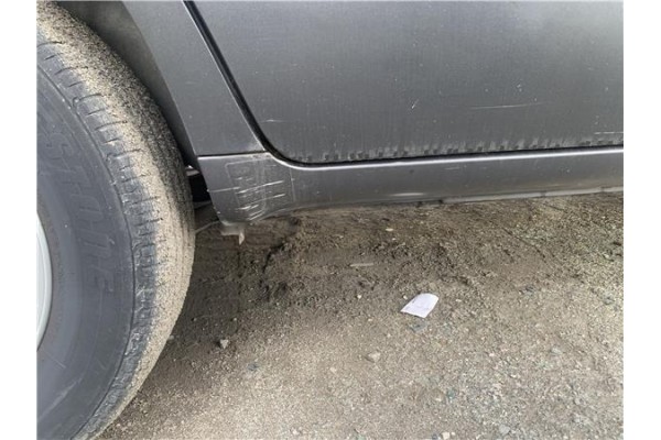 Recambio de spoiler talonera lat. derecha para hyundai tucson (jm) 2.0 referencia OEM IAM 877522E000ZW  