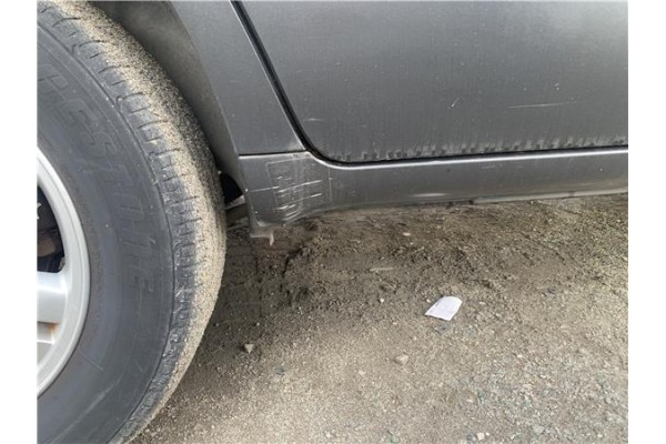 Recambio de spoiler talonera lat. derecha para hyundai tucson (jm) 2.0 referencia OEM IAM 877522E000ZW  