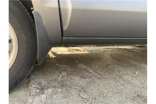 Recambio de spoiler talonera lat. izquierda para hyundai tucson (jm) 2.0 referencia OEM IAM 877512E000ZW  