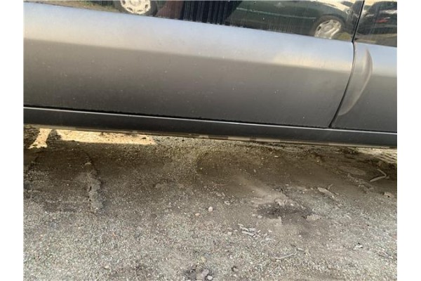 Recambio de spoiler talonera lat. izquierda para hyundai tucson (jm) 2.0 referencia OEM IAM 877512E000ZW  