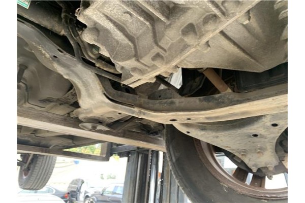 Recambio de subchasis para hyundai tucson (jm) 2.0 referencia OEM IAM 624052E050 6,24E+15 