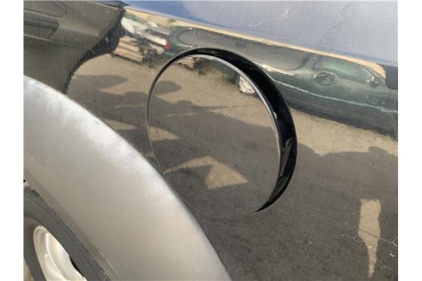 Recambio de tapa exterior combustible para hyundai tucson (jm) 2.0 referencia OEM IAM 695102E000 PA6MF40% 