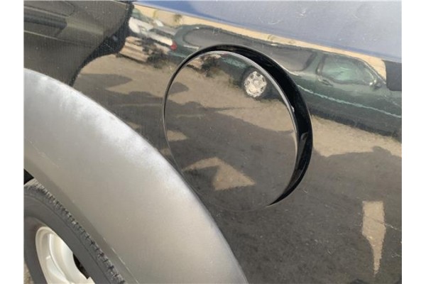 Recambio de tapa exterior combustible para hyundai tucson (jm) 2.0 referencia OEM IAM 695102E000 PA6MF40% 