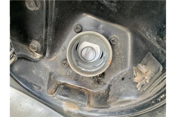Recambio de tapon combustible para hyundai tucson (jm) 2.0 referencia OEM IAM 3101038600 31010J9000 