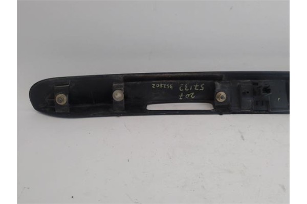 Recambio de moldura porton trasero para peugeot 207 1.6 hdi referencia OEM IAM 8742L0  