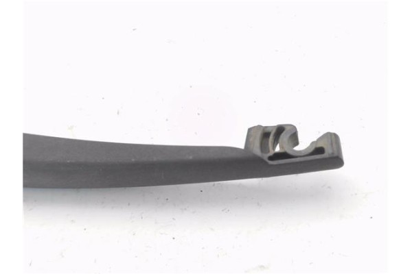 Recambio de brazo limpiaparabrisas trasero para hyundai i30 (fd) 1.6 crdi referencia OEM IAM 988112L000  