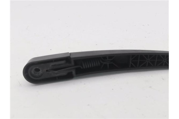 Recambio de brazo limpiaparabrisas trasero para hyundai i30 (fd) 1.6 crdi referencia OEM IAM 988112L000  