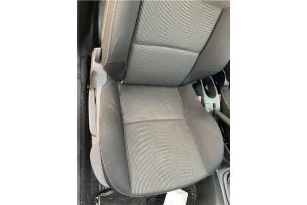 Recambio de asiento delantero derecho para peugeot 207 cc cabrio-coupé 1.6 básico referencia OEM IAM 884621  