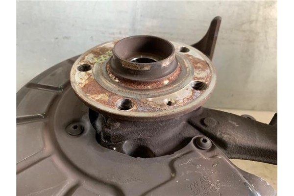 Recambio de mangueta delantero derecha para seat leon (1p1) 1.6 tdi referencia OEM IAM 1K0407256T  