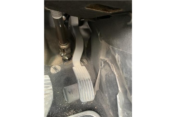 Recambio de pedal acelerador para peugeot 207 cc cabrio-coupé 1.6 básico referencia OEM IAM 1601T5  