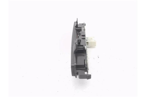 Recambio de interruptor luces emergencia para mitsubishi lancer berlina/ familiar (cs0a/w) vii 2.0 di-d referencia OEM IAM 07001