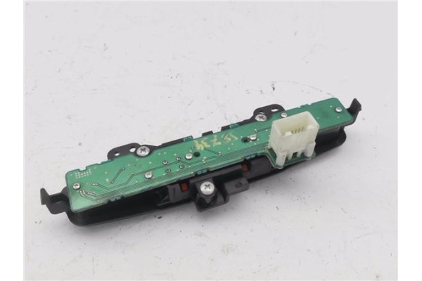 Recambio de interruptor luces emergencia para mitsubishi lancer berlina/ familiar (cs0a/w) vii 2.0 di-d referencia OEM IAM 07001