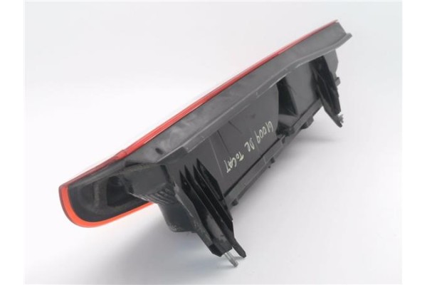 Recambio de piloto trasero derecho para renault master iii combi 2.3 l2h2 3,5t referencia OEM IAM 265500023R  