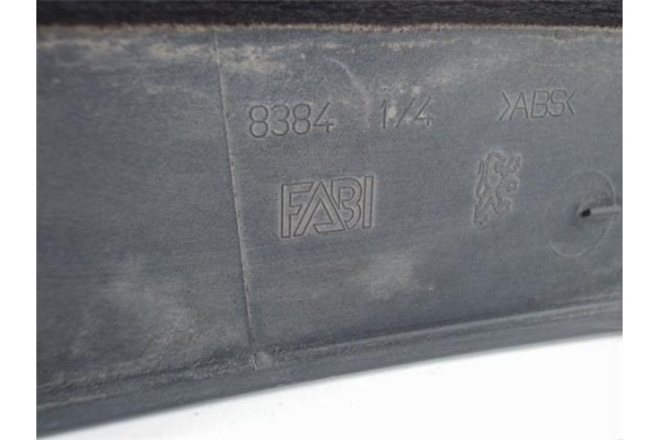 Recambio de moldura porton trasero para peugeot 207 1.6 hdi referencia OEM IAM 8742L0  