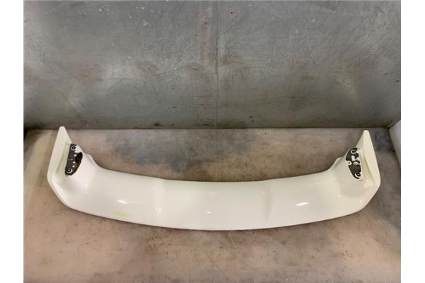 Recambio de aleron trasero para mitsubishi lancer berlina/ familiar (cs0a/w) vii 2.0 di-d referencia OEM IAM MR557048  