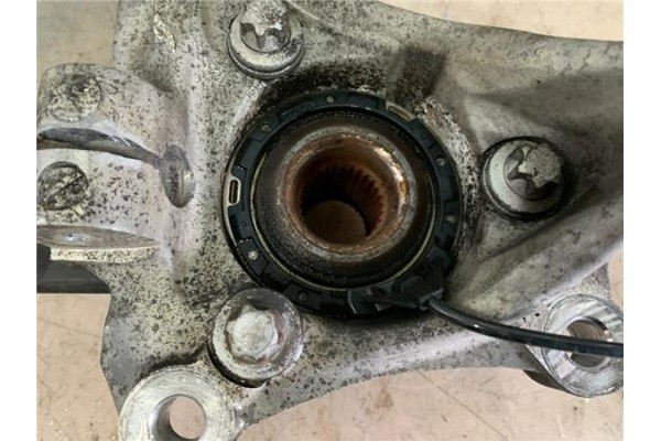 Recambio de mangueta delantero izquierda para fiat croma (194) 1.9 d multijet referencia OEM IAM 51753897  