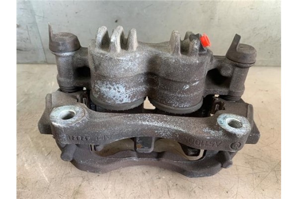 Recambio de pinza freno delantero derecha para renault master iii combi 2.3 l2h2 3,5t referencia OEM IAM A51007 A51100 