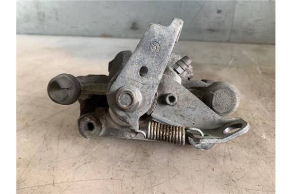 Recambio de pinza freno trasero izquierda para renault master iii combi 2.3 l2h2 3,5t referencia OEM IAM A49801 440114849R 