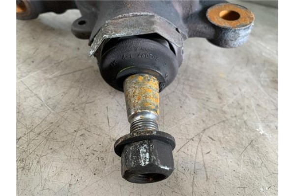 Recambio de mangueta delantero derecha para renault master iii combi 2.3 l2h2 3,5t referencia OEM IAM 400103826R 400148957R 