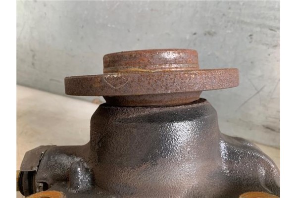 Recambio de mangueta delantero derecha para renault master iii combi 2.3 l2h2 3,5t referencia OEM IAM 400103826R 400148957R 