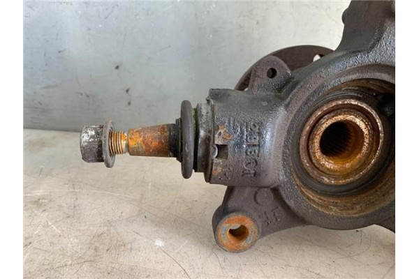 Recambio de mangueta delantero izquierda para renault master iii combi 2.3 l2h2 3,5t referencia OEM IAM 400150081R 400151061R 