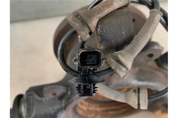 Recambio de mangueta delantero izquierda para renault master iii combi 2.3 l2h2 3,5t referencia OEM IAM 400150081R 400151061R 