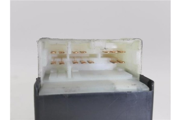 Recambio de mando elevalunas delantero izquierdo para nissan almera ii hatchback (n16) 1.5 referencia OEM IAM 25401BU861  