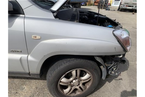 Recambio de aleta delantero derecha para kia sportage (km) 2.0 crdi referencia OEM IAM 663211F130  