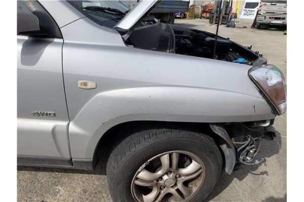 Recambio de aleta delantero derecha para kia sportage (km) 2.0 crdi referencia OEM IAM 663211F130  