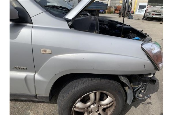 Recambio de aleta delantero derecha para kia sportage (km) 2.0 crdi referencia OEM IAM 663211F130  