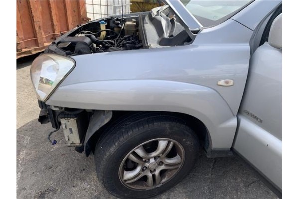 Recambio de aleta delantero izquierda para kia sportage (km) 2.0 crdi referencia OEM IAM 663111F130  