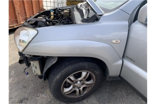 Recambio de aleta delantero izquierda para kia sportage (km) 2.0 crdi referencia OEM IAM 663111F130  