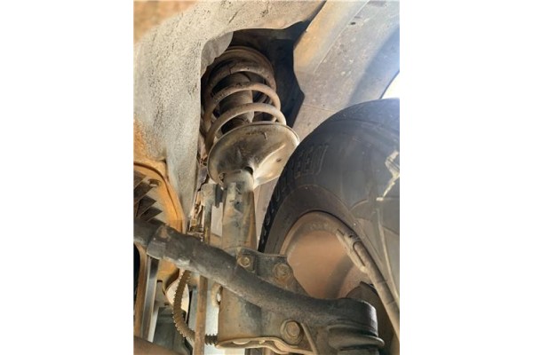 Recambio de amortiguador delantero derecho para kia sportage (km) 2.0 crdi referencia OEM IAM 546612E500  