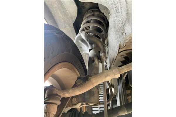 Recambio de amortiguador delantero izquierdo para kia sportage (km) 2.0 crdi referencia OEM IAM 546512E500  